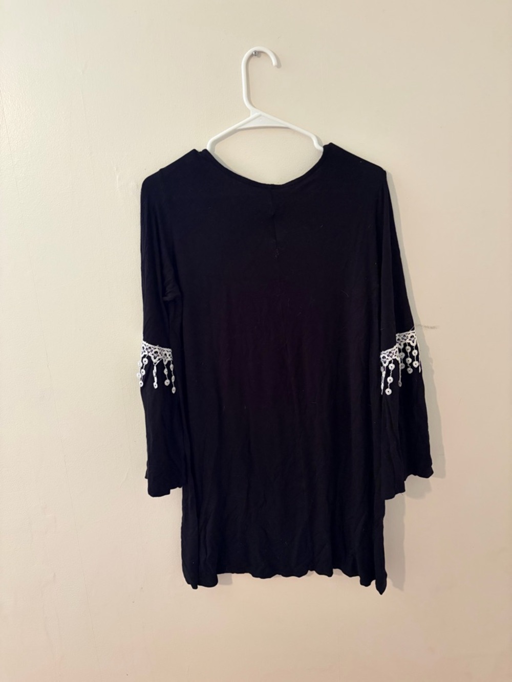 Black Tunic Top with White Lace Sleeve Detail - Picture 4 of 4